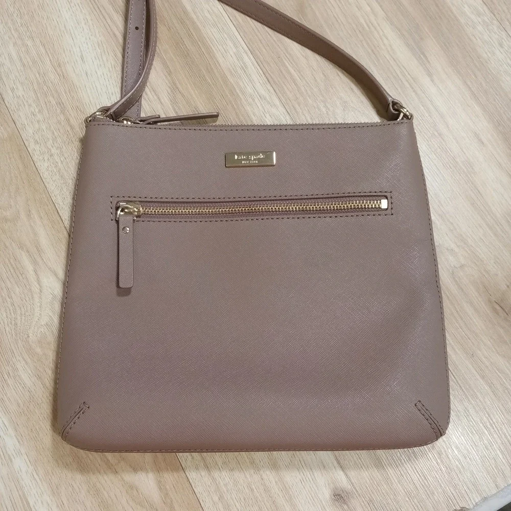Kate Spade New York Mauve Taupe Laurel‎ Way Rima Crossbody Bag Gold Hardware
